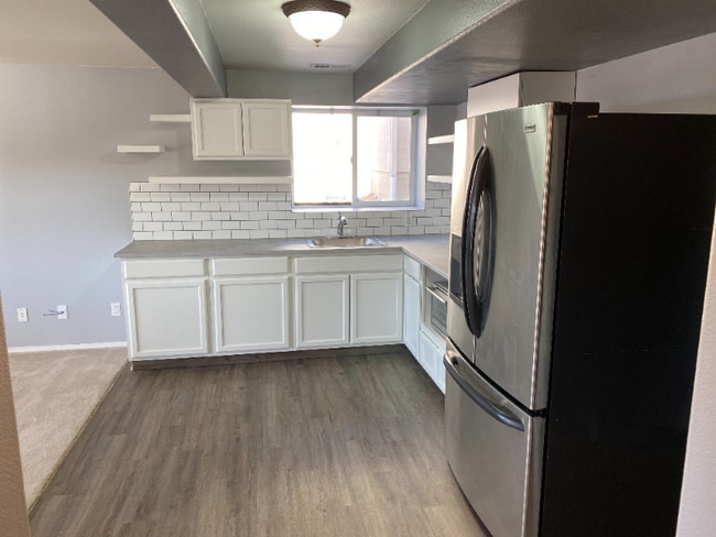 Building Photo - 7047 Wagon Ridge Dr