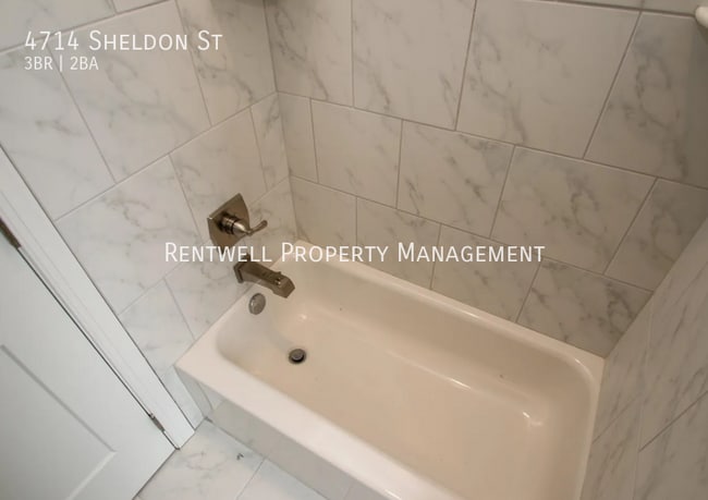Building Photo - 4714 Sheldon St