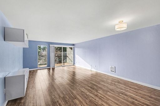 Building Photo - 13820 NE 65th St