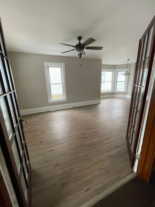 Building Photo - 118 S 8th St