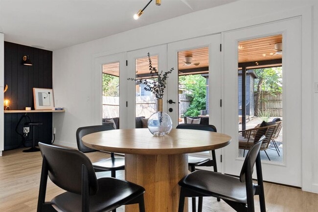 Building Photo - 510 Meadow Lea Dr