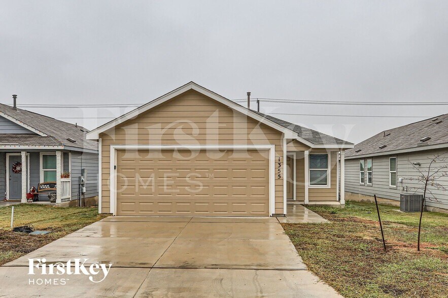 Building Photo - 1335 White Willow