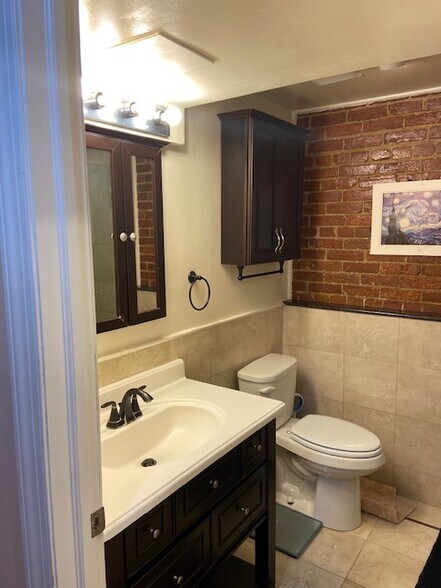 Building Photo - 3319 16th St NW