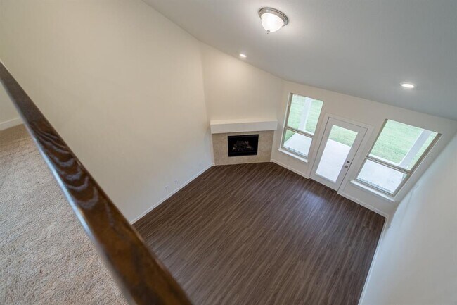 Building Photo - 7633 Spring Dr