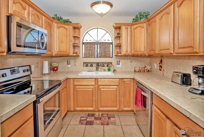 Building Photo - 13644 E 52nd Dr