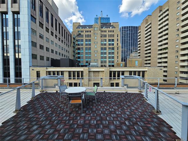 Building Photo - 1122 Jackson St