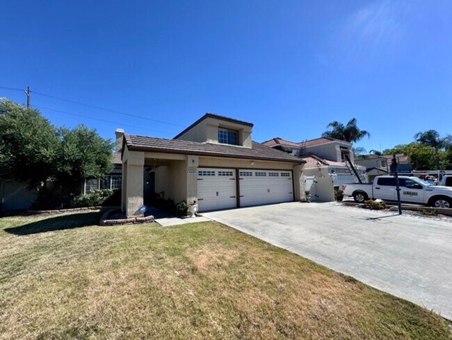 Building Photo - Spacious 5 Bedroom Home in Menifee Lakes with a 3 Car Garage for Lease!