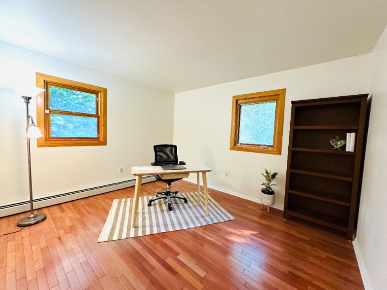 Building Photo - 43 Benford Dr