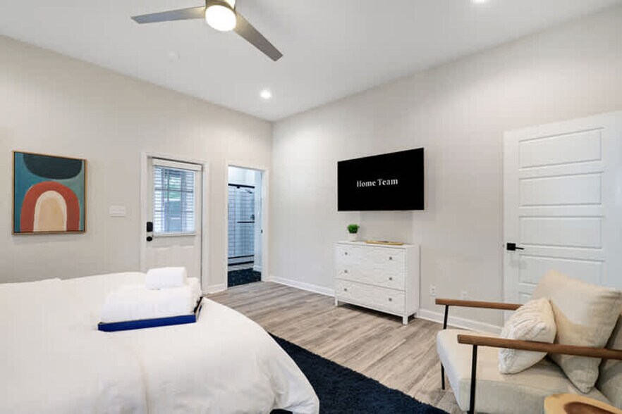 Building Photo - 1214 Hays St