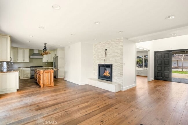 Building Photo - 2646 Basswood St