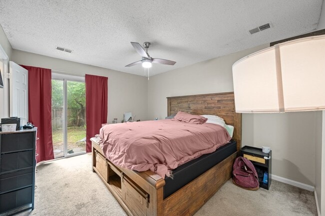 Building Photo - Charming 2-Bedroom Home in Virginia Beach