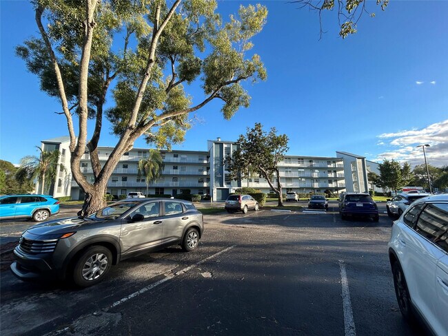 Building Photo - 7608 NW 18th St