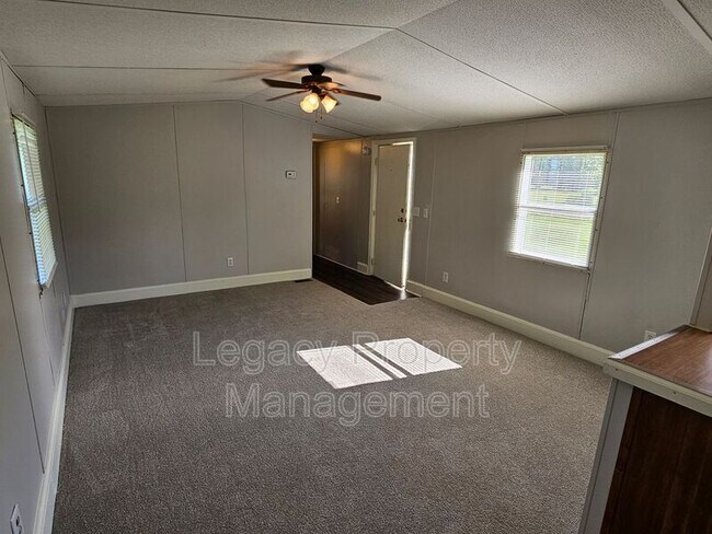 Building Photo - 5405 Swepsonville-Saxapahaw Rd