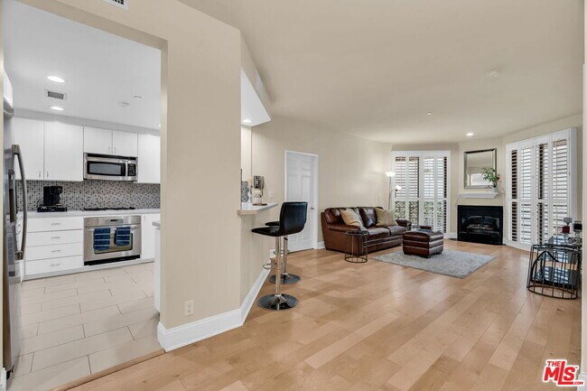 Building Photo - 12000 Goshen Ave