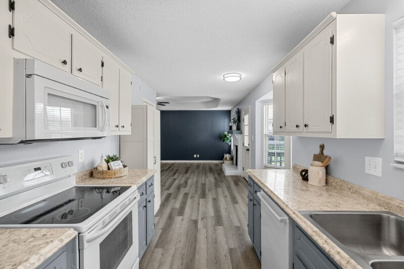 Building Photo - 2413 Egret Dr