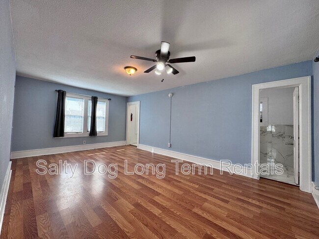 Building Photo - 436 N Grandview Ave