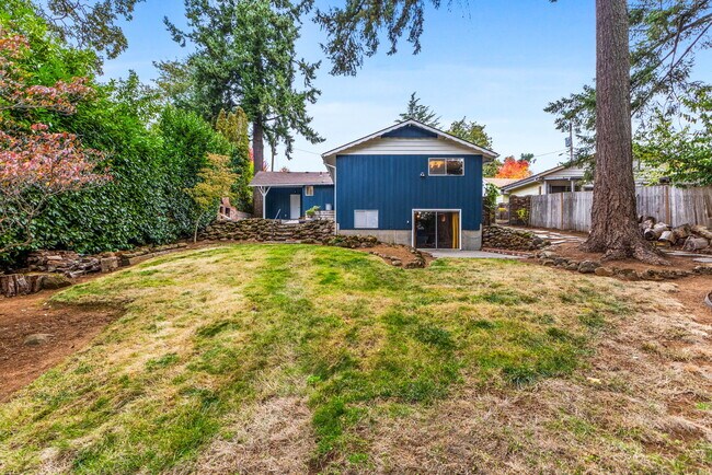 Building Photo - 2230 Jasper Way NW