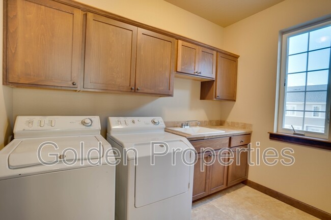 Building Photo - 4576 Greenchain Loop