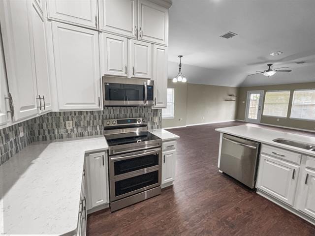 Building Photo - 5624 Bedford Ln