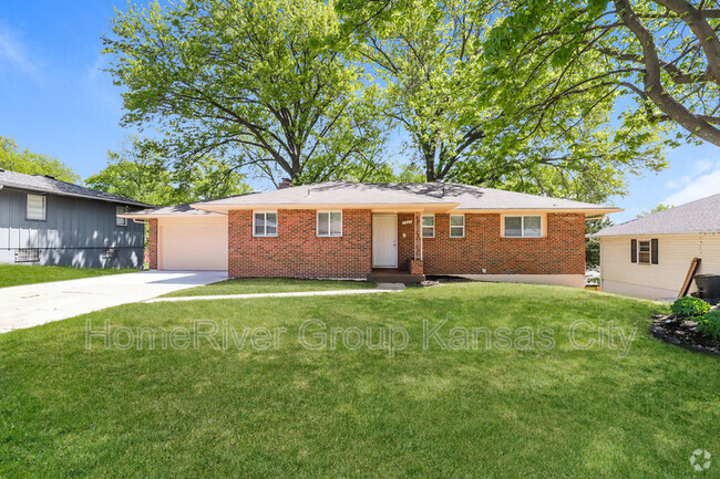 Building Photo - 1527 N 64th Dr