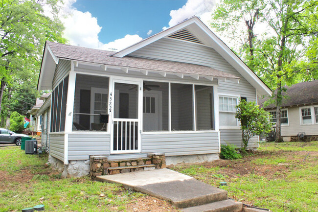 Building Photo - 4522 Lee Ave