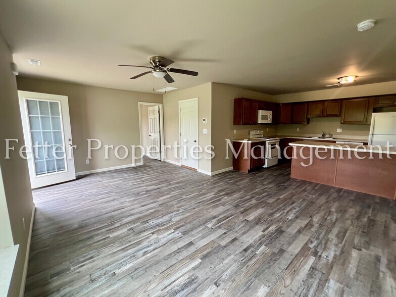Building Photo - 5284 Canyon Cir