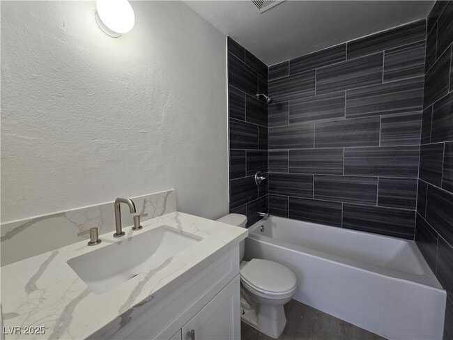 Building Photo - 4001 Via Vaquero Ave