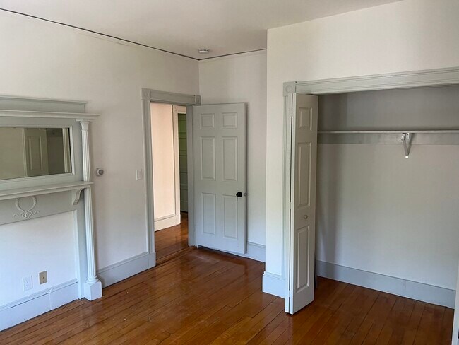 Building Photo - 28 Pinedale Rd