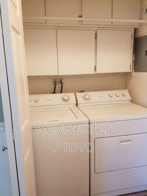 Building Photo - 1686 Hickory Ln