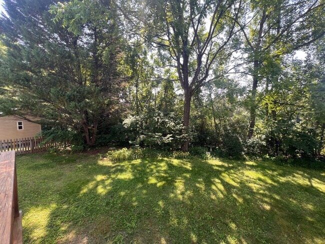 Building Photo - 1093 Wintergreen Ln