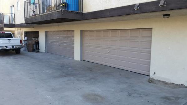 2 car garage - 1009 33rd St