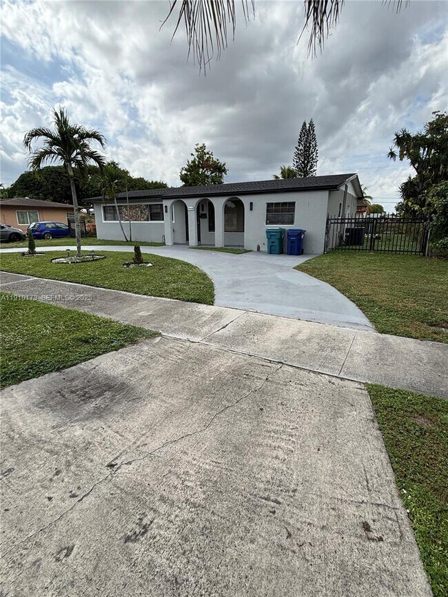 Building Photo - 17110 NW 11th Ave