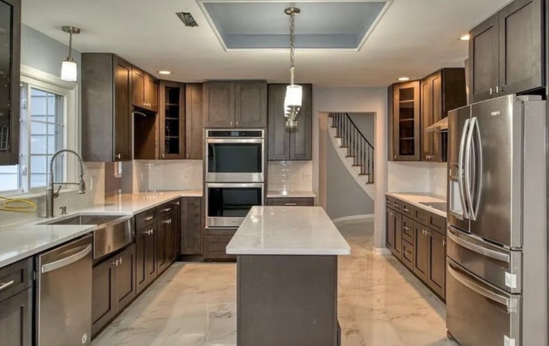 Shared kitchen - 213 Knoll Dr