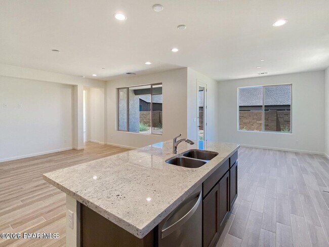 Building Photo - 832 Eugene Rd