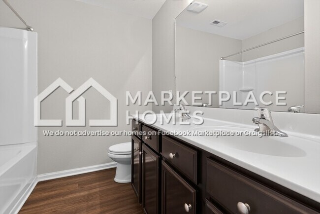Building Photo - 401 Feather Site Ct