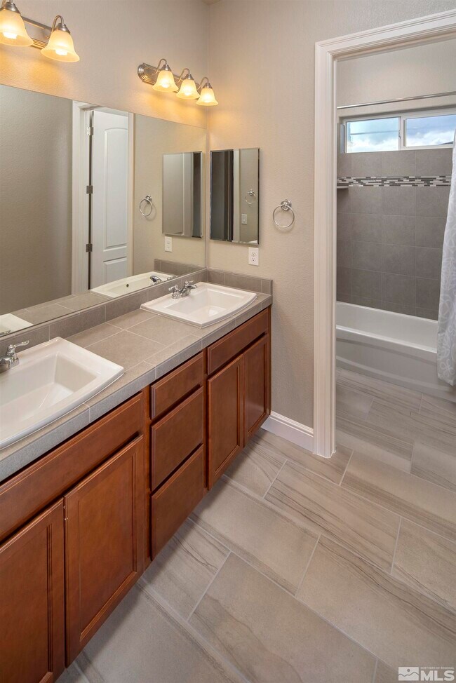 Building Photo - 11581 Anthem Dr