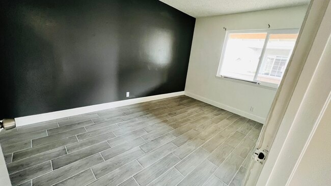 Building Photo - 723 Ivywood Dr