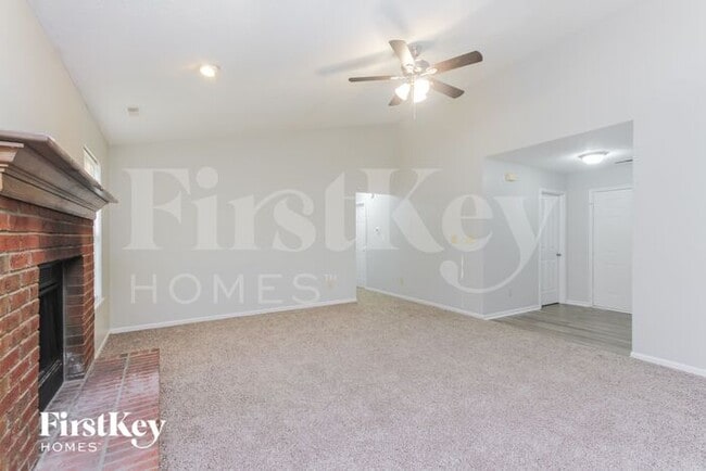 Building Photo - 536 Garden Grace Dr