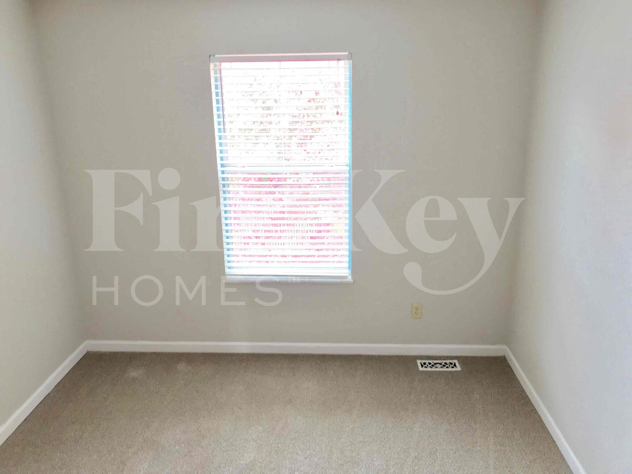 Building Photo - 9 Kingsmont Ct