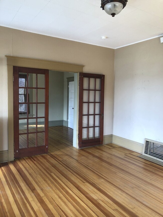 Building Photo - Beautiful Home in Downtown Longmont