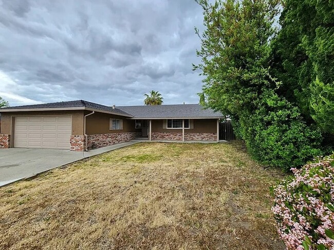 Building Photo - 3015 Barmouth Dr