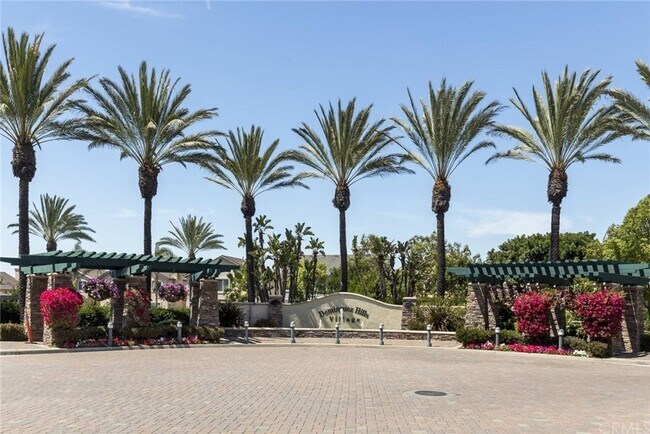 Entrance - 17528 Yellowwood Way