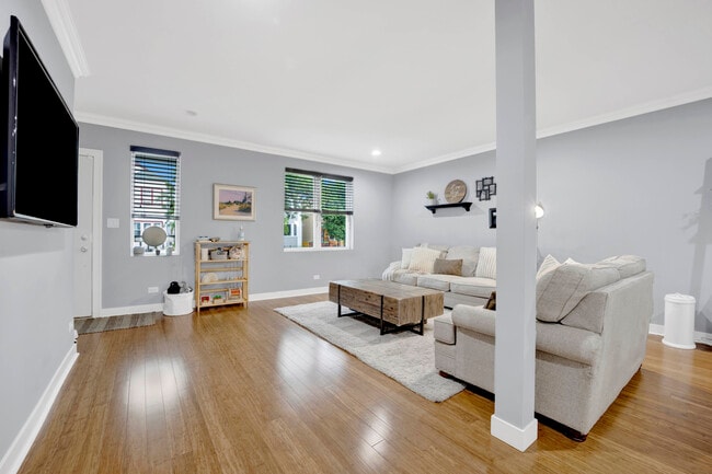 Building Photo - 1626 N Spaulding Ave