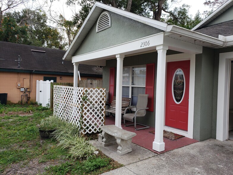 Building Photo - 2306 S Bumby Ave