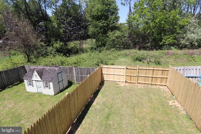 Building Photo - 18365 Honeylocust Cir