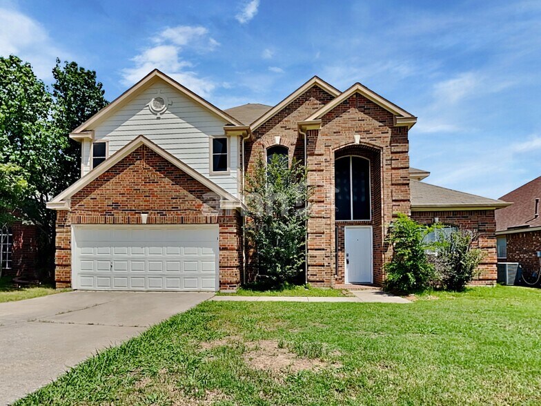 Primary Photo - 7017 Chaucer Dr