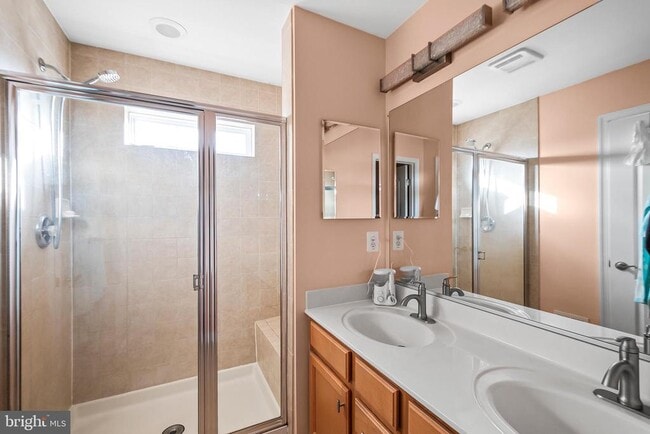 Building Photo - 20916 Houseman Terrace