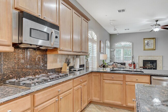 Building Photo - Stunning single-story home in picturesque community!