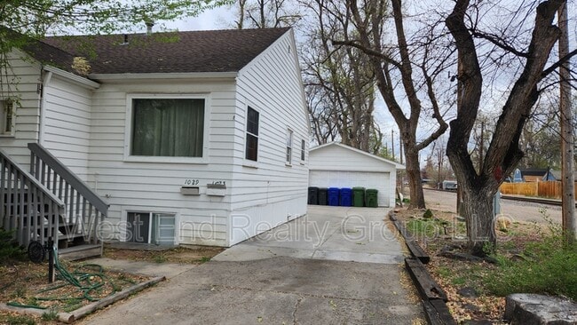 Building Photo - 1023-1029 N Washington Ave