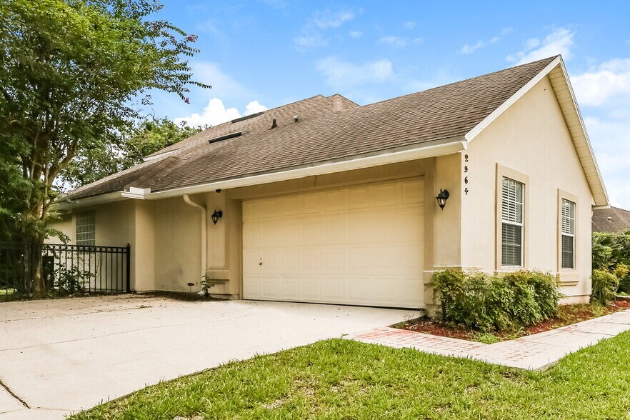 Building Photo - 2964 Captiva Bluff Rd N